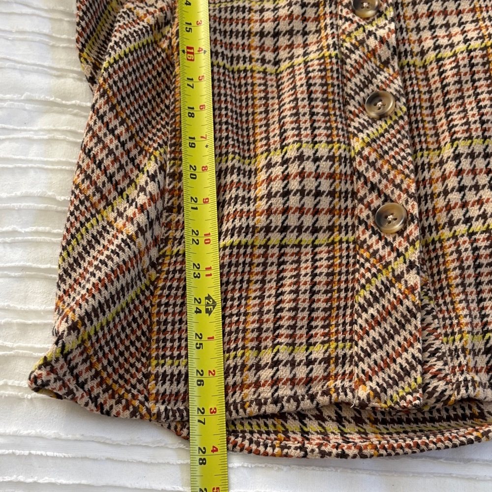 Cabi Yorkshire Shacket #4298 Plaid Button-Front in Warm Neutrals - Picture 6 of 11